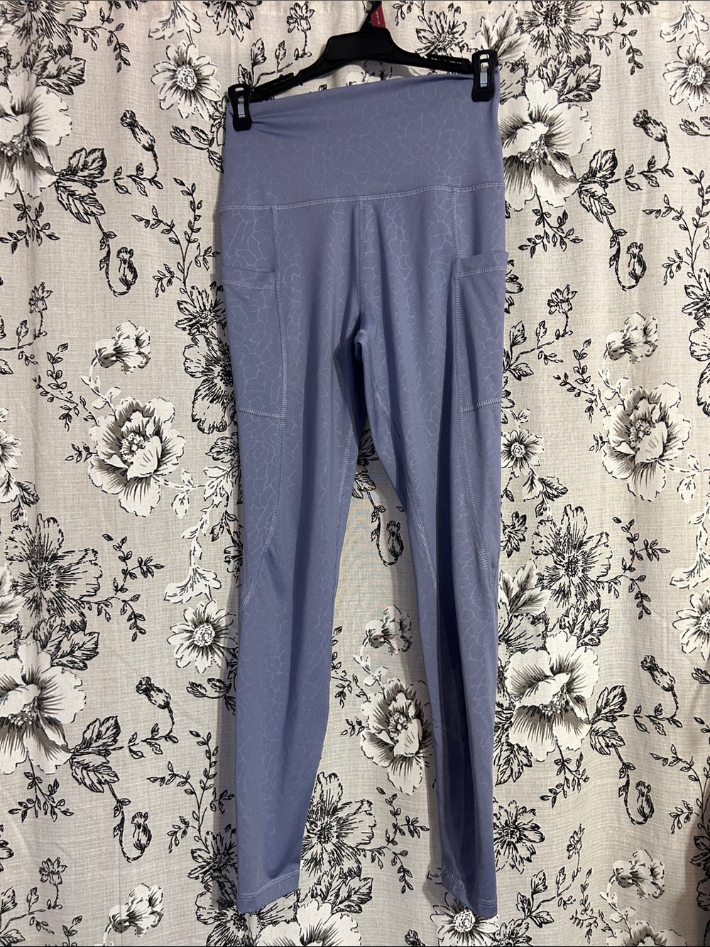 Scorpio Sol Lavender High-Waist Pocket Leggings
